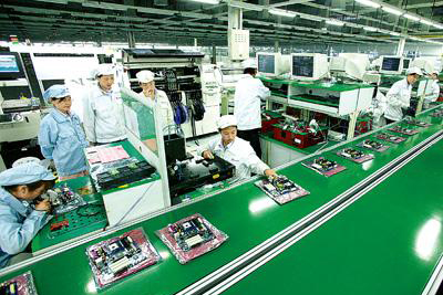 用光纖放大鏡檢查光纖連接器